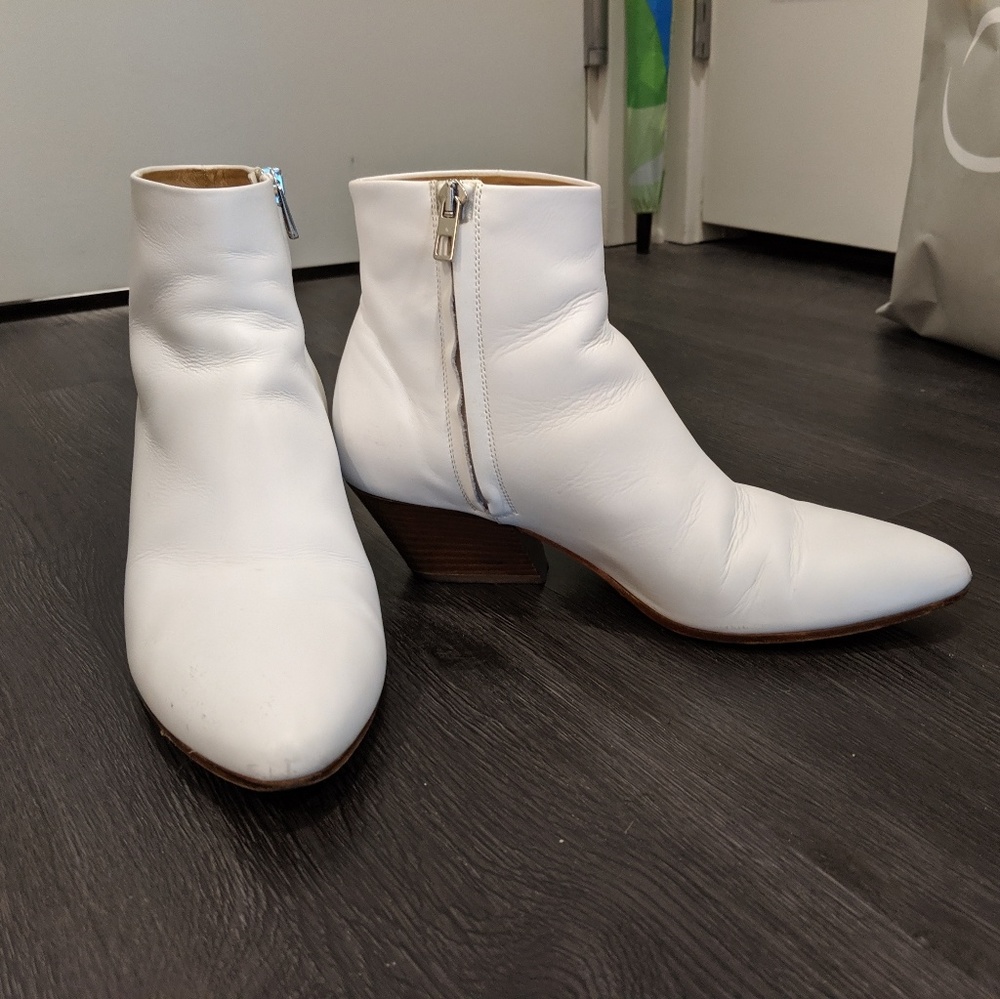 Vince Vaughn White Booties size 7